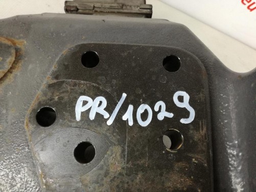 Kabinos stabilizatoriaus tvirtinimo kronšteinas dešinė