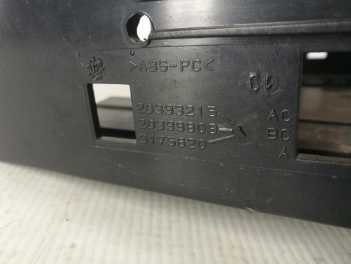 Panelės rėmelis automagnetolai