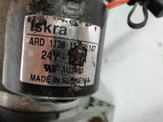 Elektrinis-hidraulinis siurblys su baku liftui