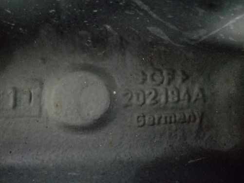 Kronšteinas pagalvės galinio tilto kairė