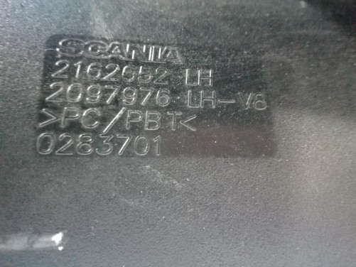 Apdaila kabinos kampo kairė