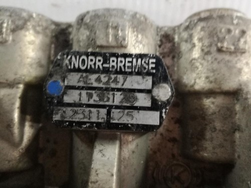 Oro vožtuvas puspriekabės