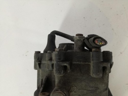 Automatinės sankabos darbinis cilindras