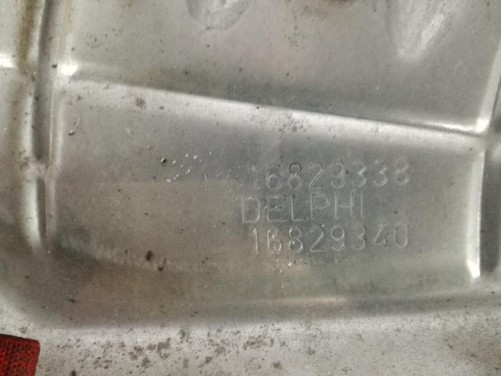 Lango pakėlimo mechanizmas dešinė